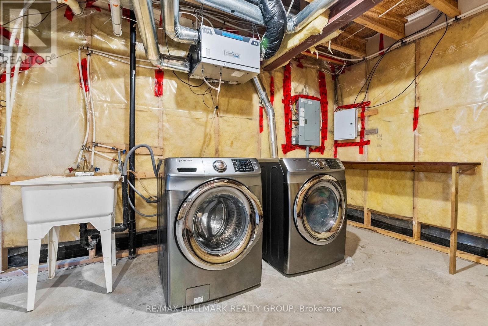 738 Tramontana Place