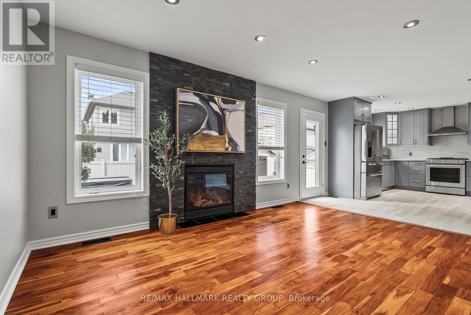 738 Tramontana Place