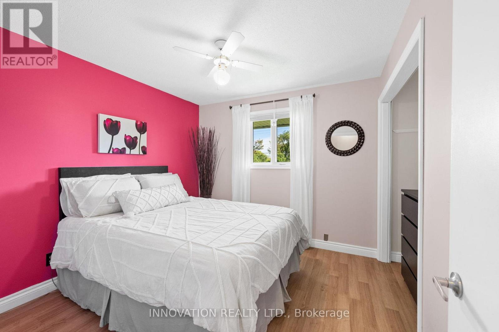 4001 Dunrobin Road