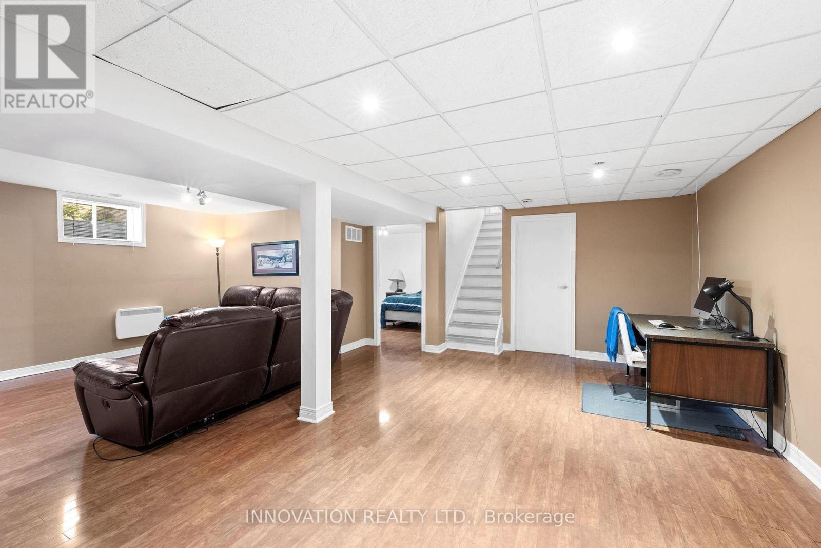 4001 Dunrobin Road