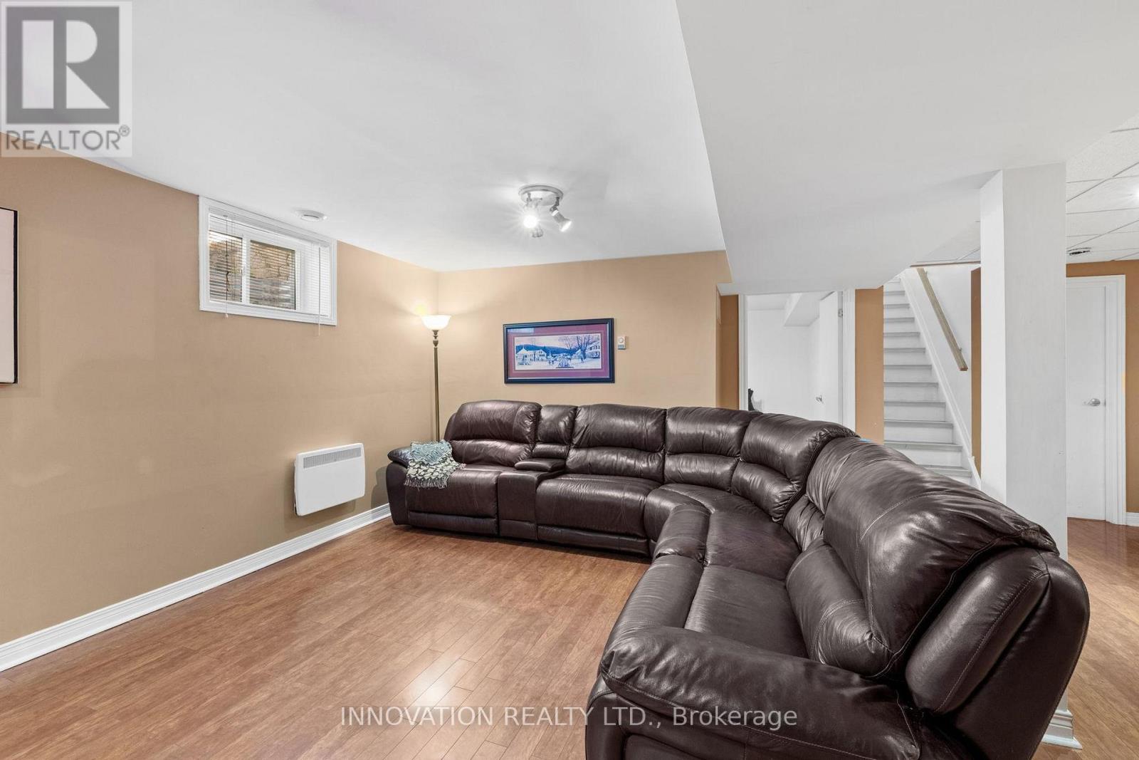 4001 Dunrobin Road
