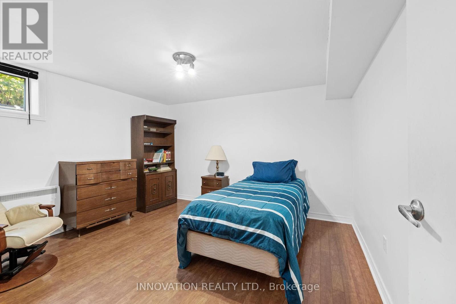 4001 Dunrobin Road