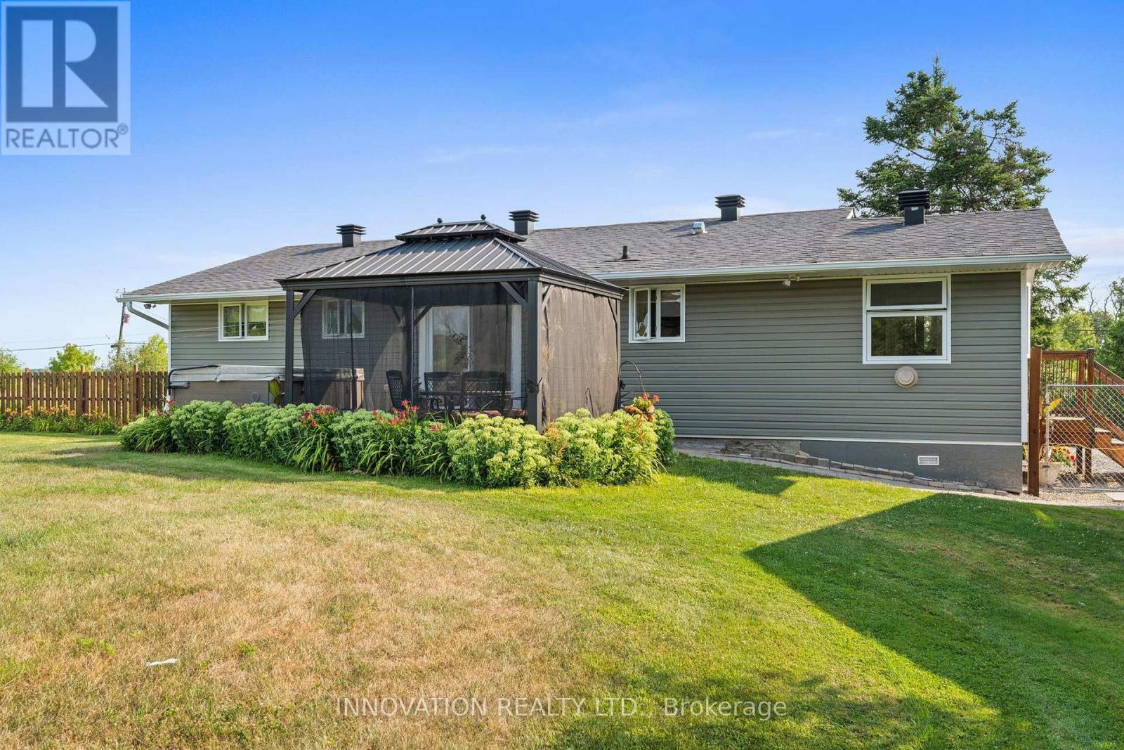 4001 Dunrobin Road