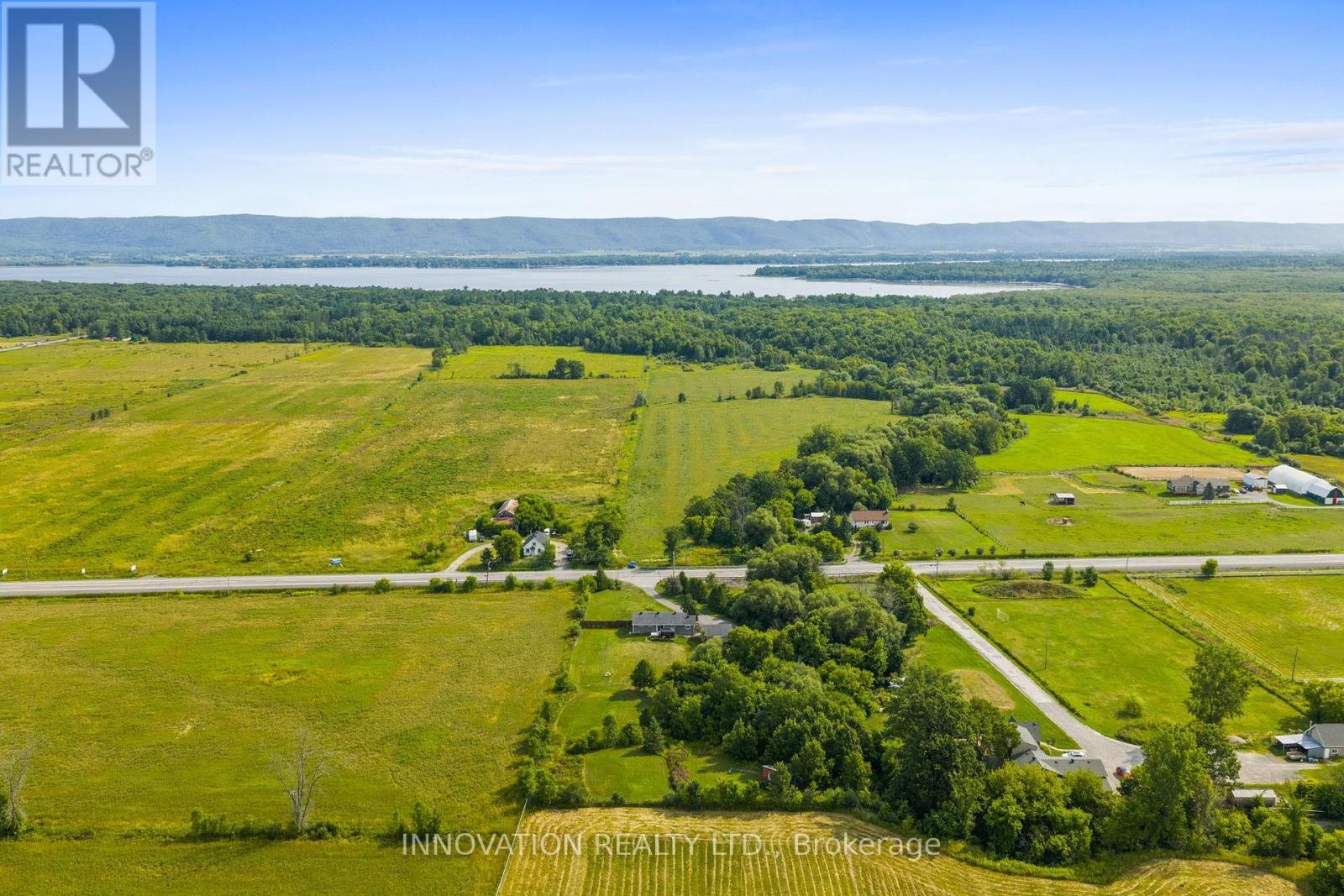4001 Dunrobin Road