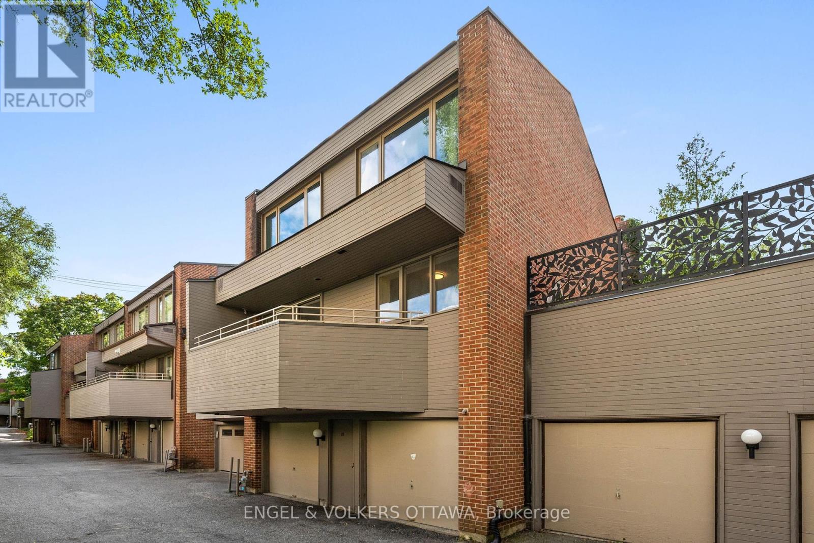 35 - 35 Belvedere Crescent