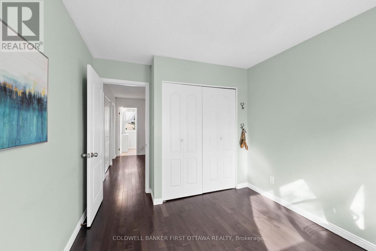 12 - 550 Straby Avenue