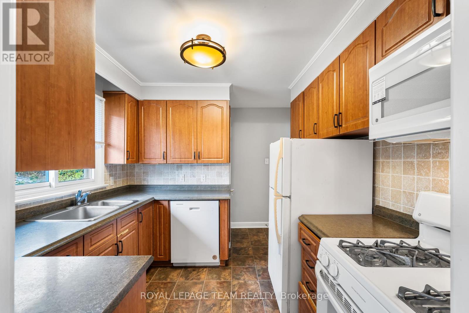 31 Savuto Way Street