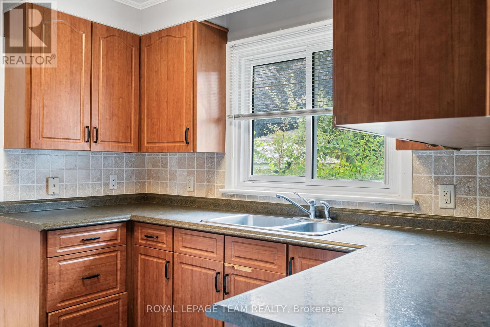 31 Savuto Way Street