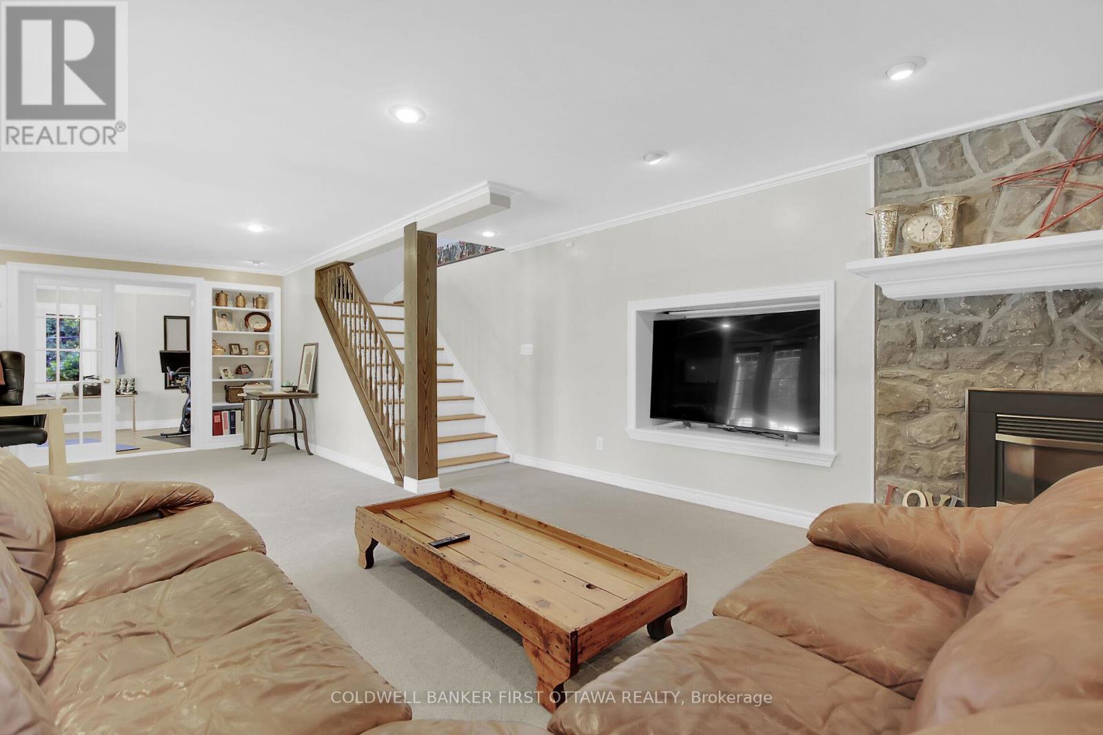 5937 Rideau Valley Drive N
