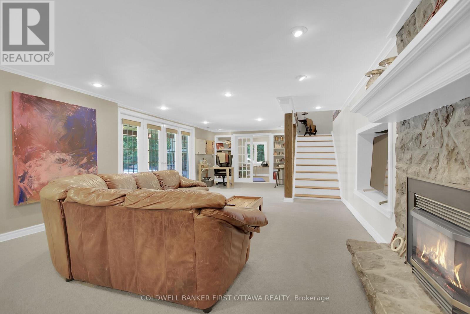5937 Rideau Valley Drive N