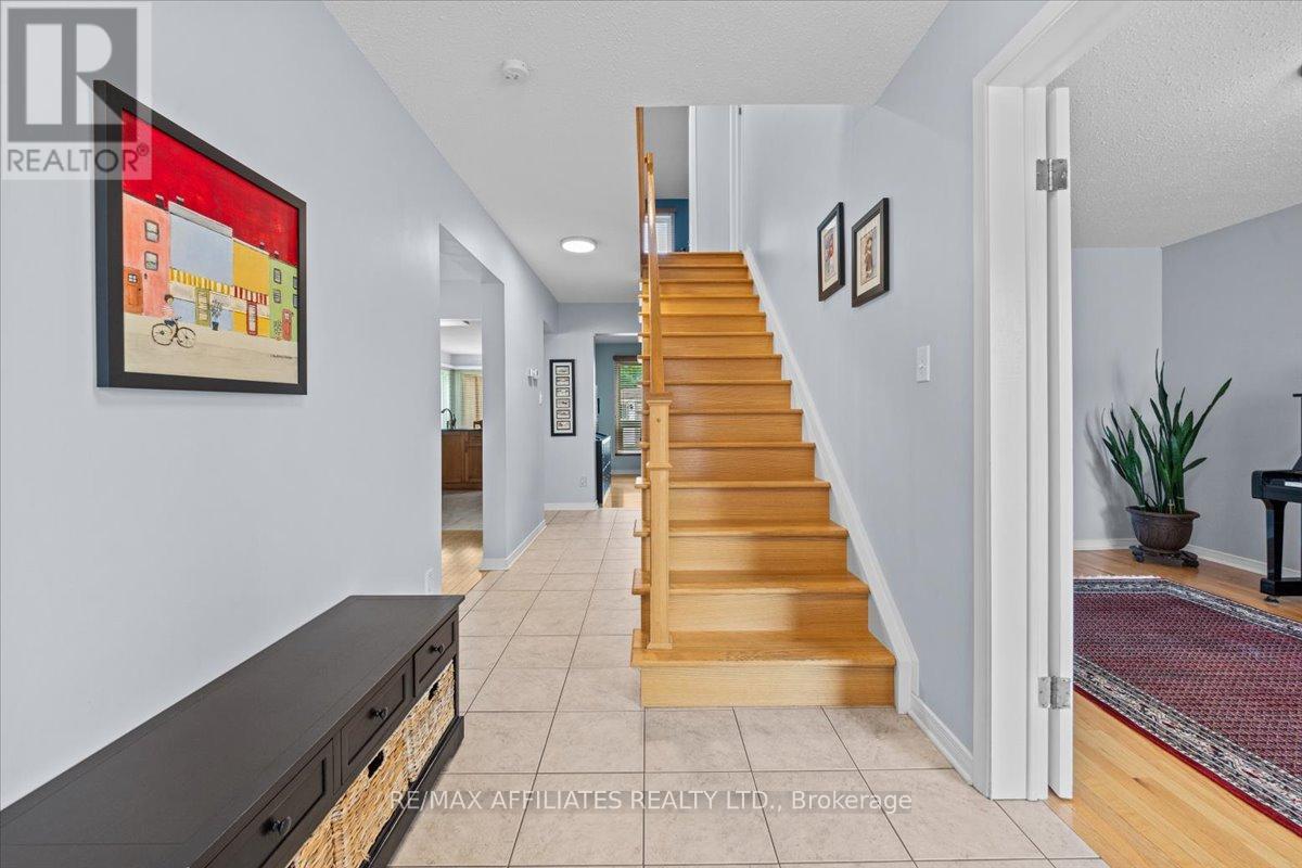 605 Falwyn Crescent
