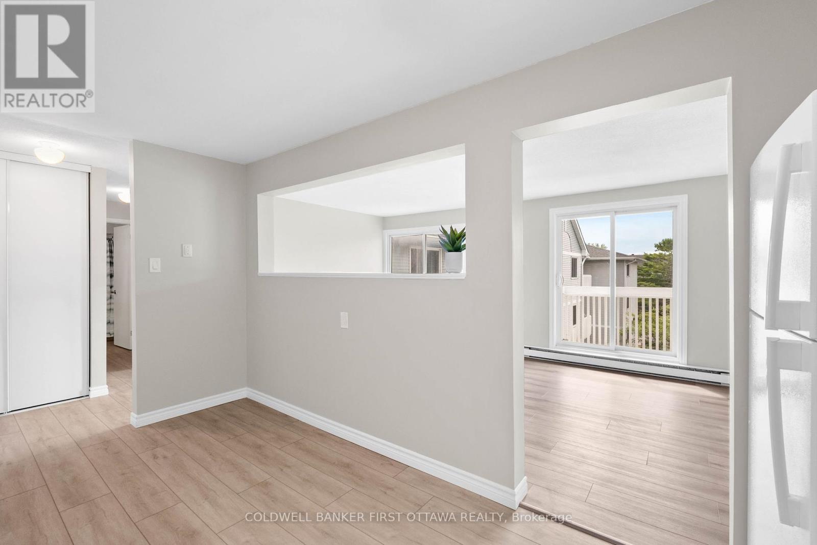400 - 216 Viewmount Drive