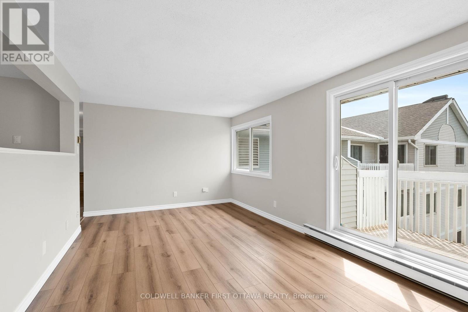 400 - 216 Viewmount Drive