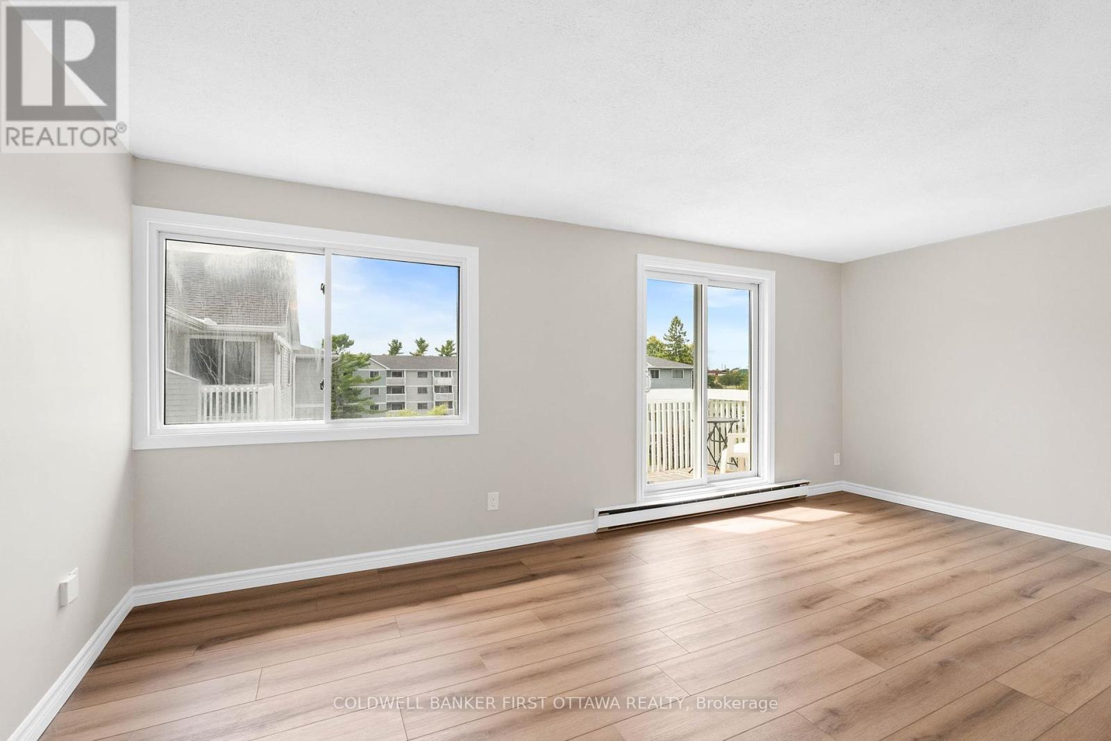 400 - 216 Viewmount Drive