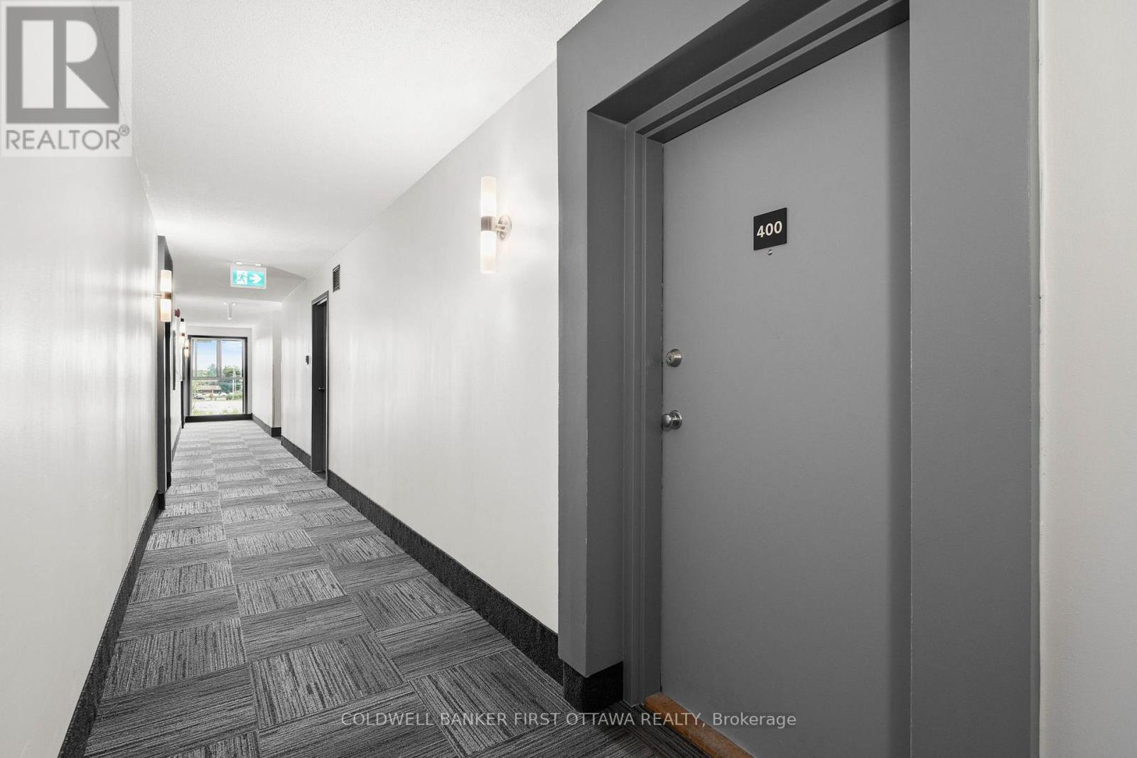 400 - 216 Viewmount Drive