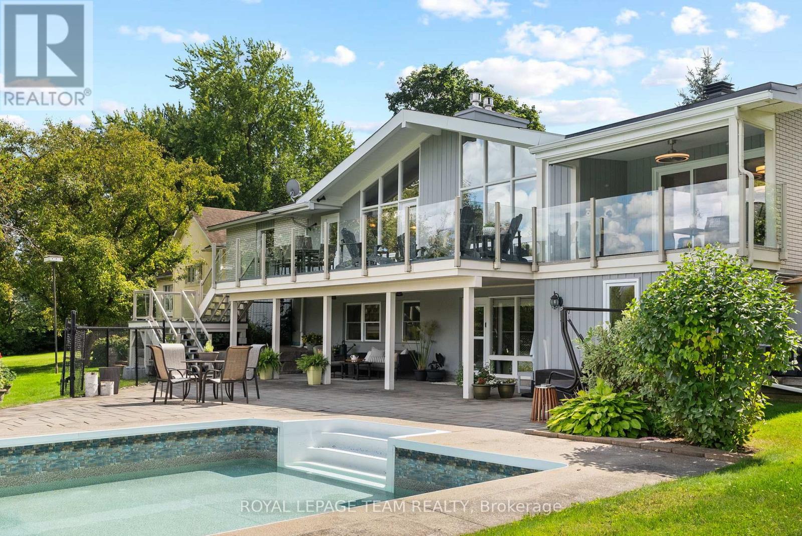 5409 Riverside Crescent