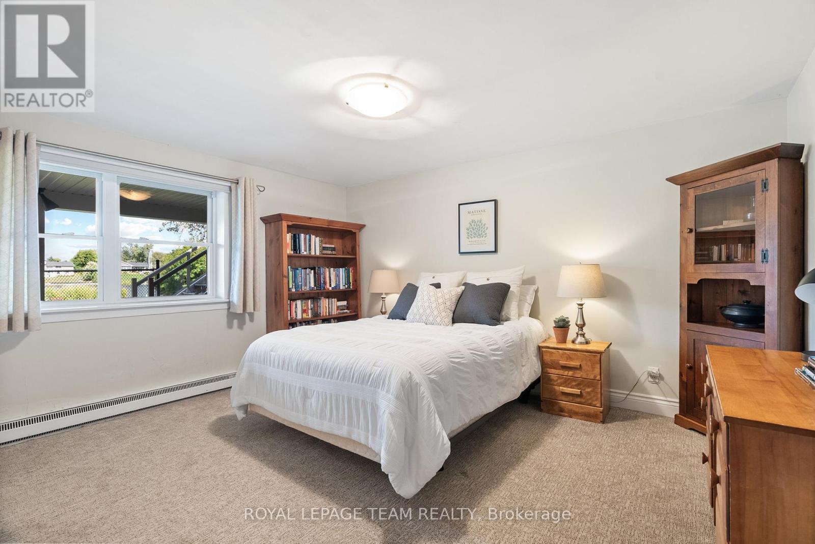 5409 Riverside Crescent