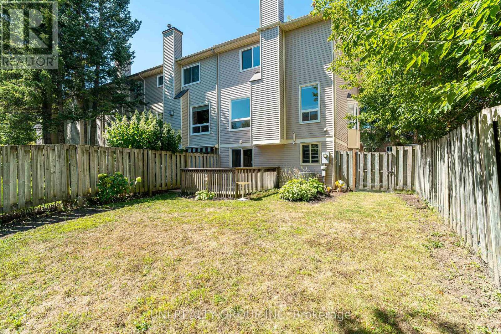 19 Arbordale Crescent