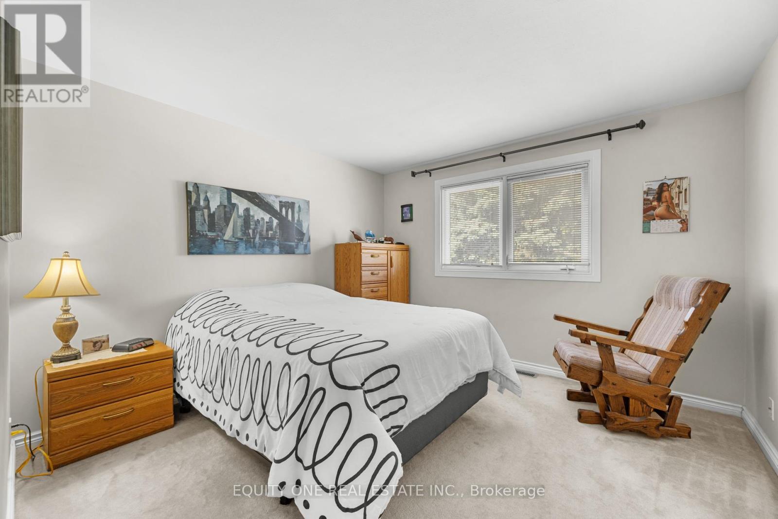 2 Parkside Crescent