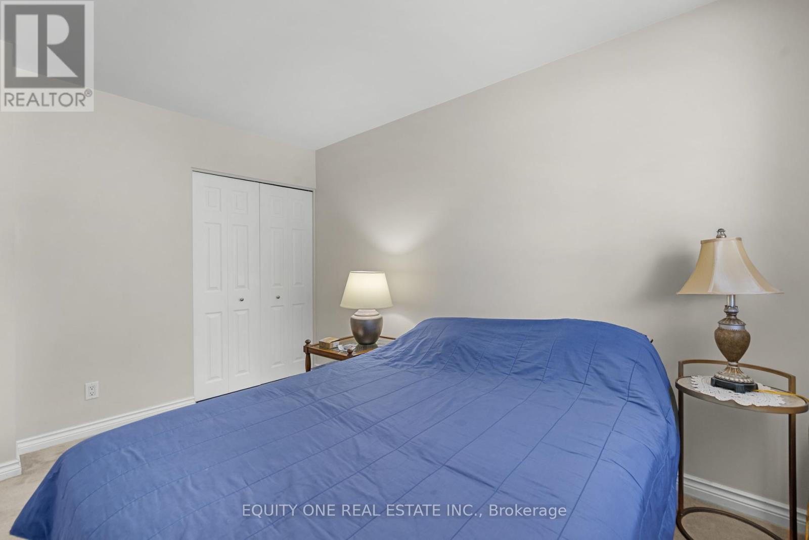 2 Parkside Crescent