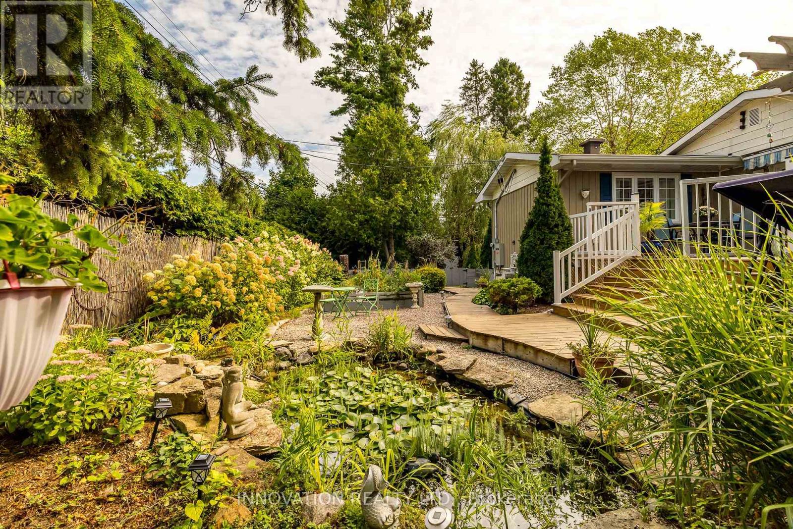 33 Arnold Drive