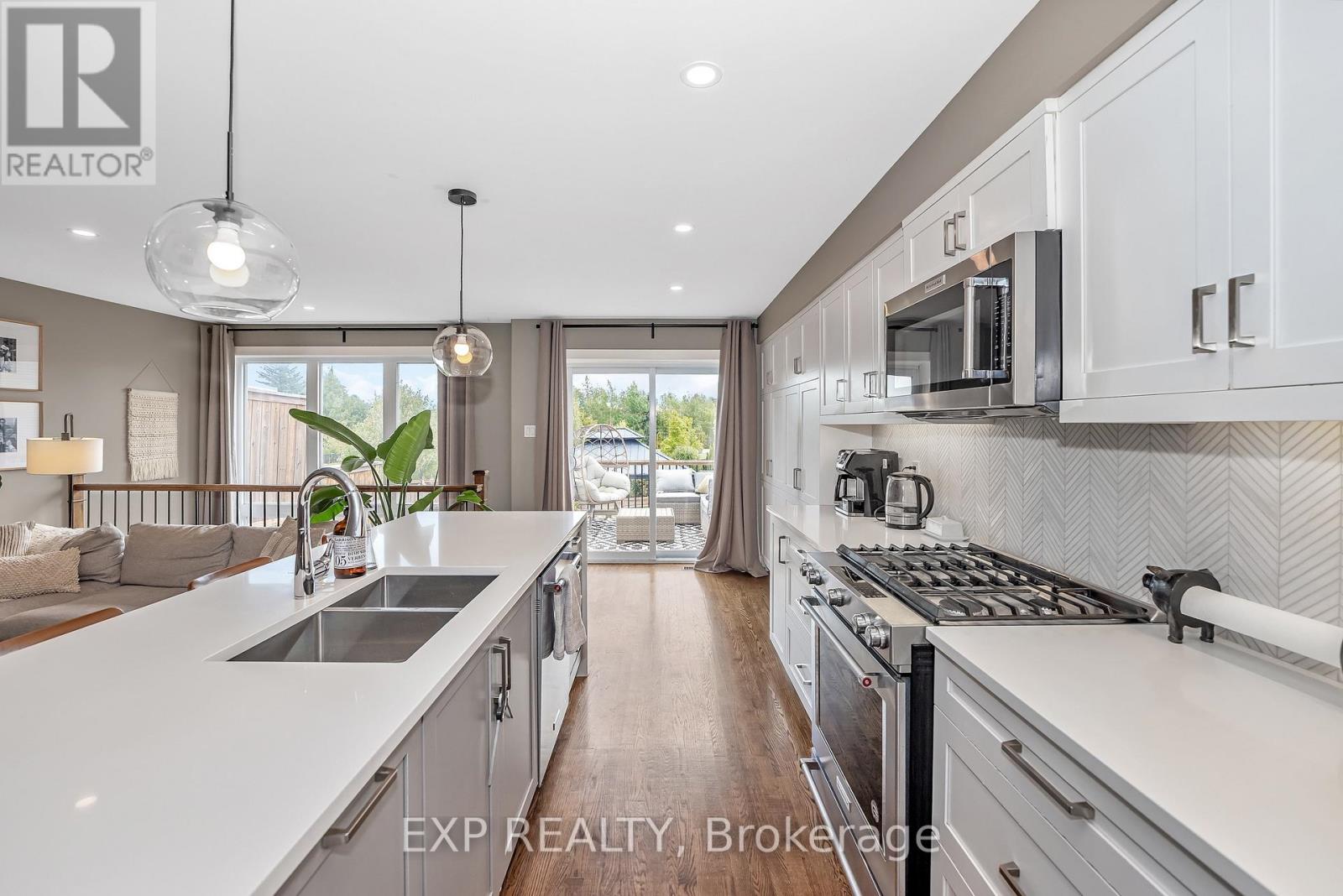 226 Purchase Crescent