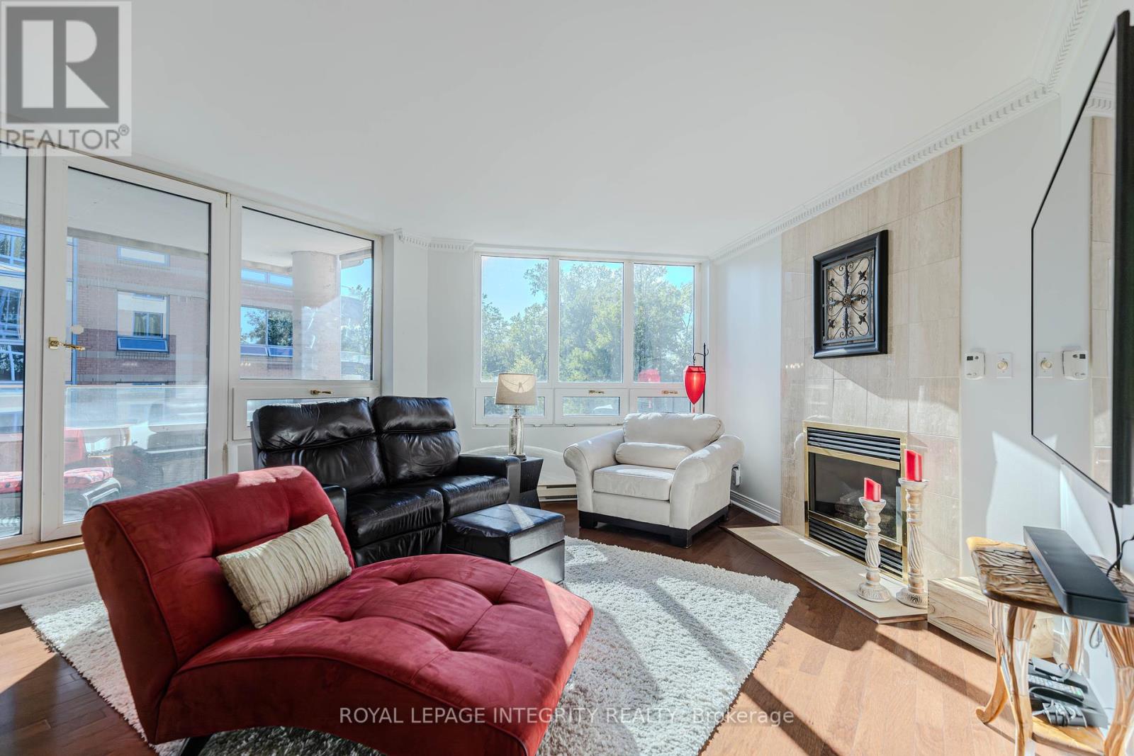 203 - 3099 Carling Avenue