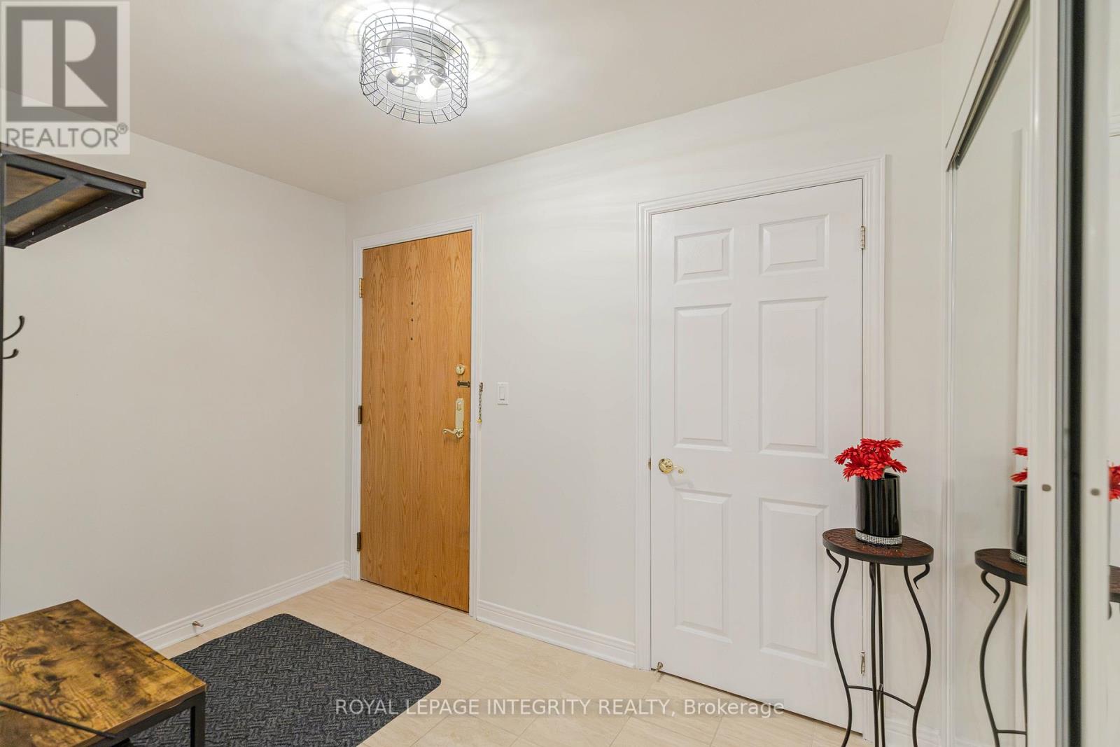 203 - 3099 Carling Avenue