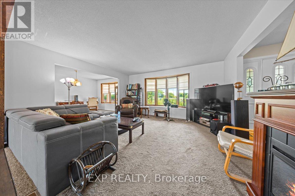 3382 Carp Road