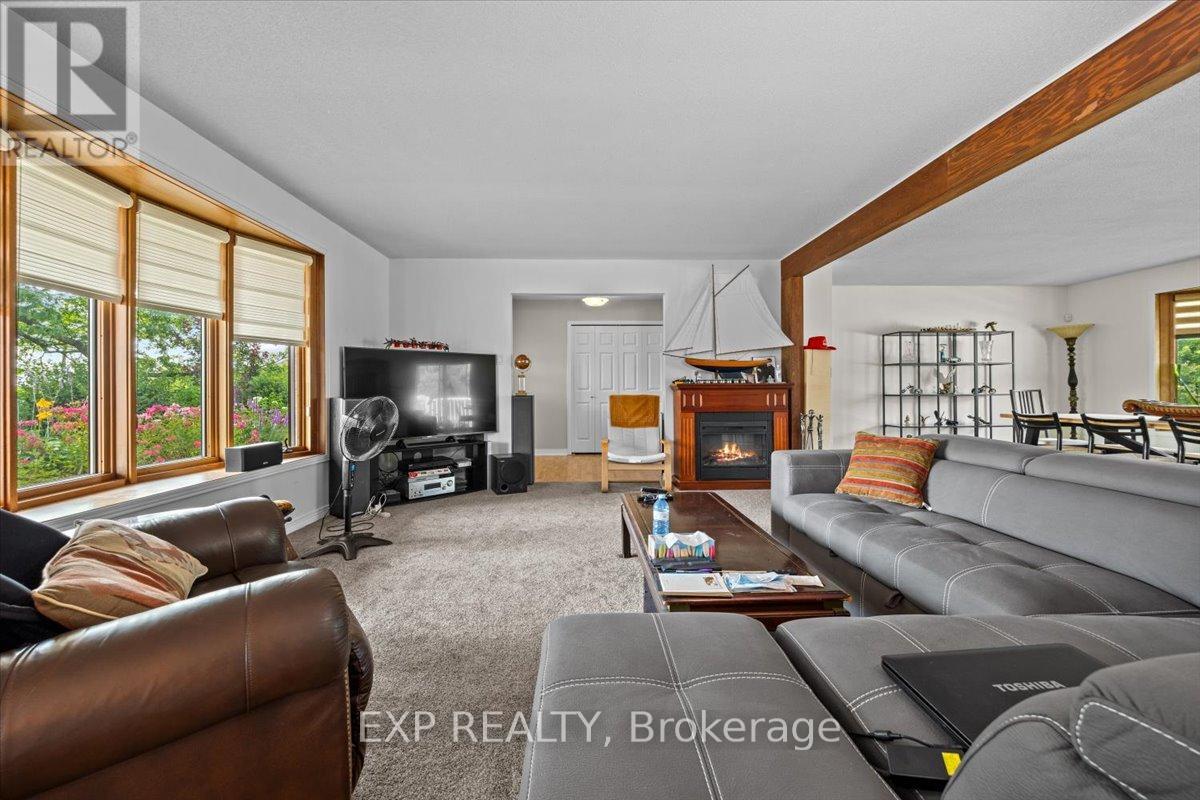 3382 Carp Road