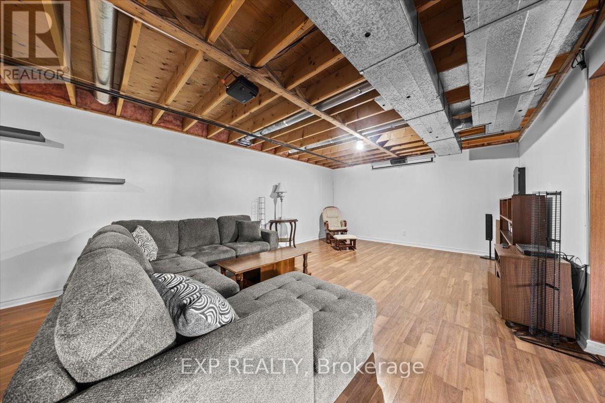 3382 Carp Road