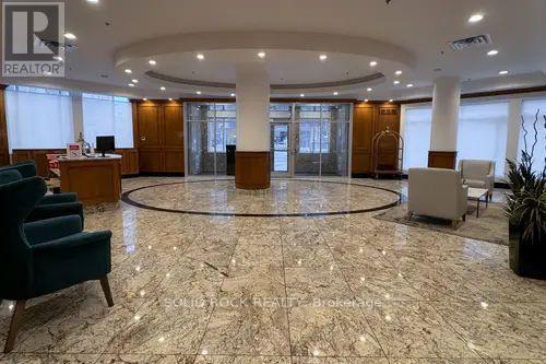 505 - 242 Rideau Street