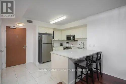 505 - 242 Rideau Street