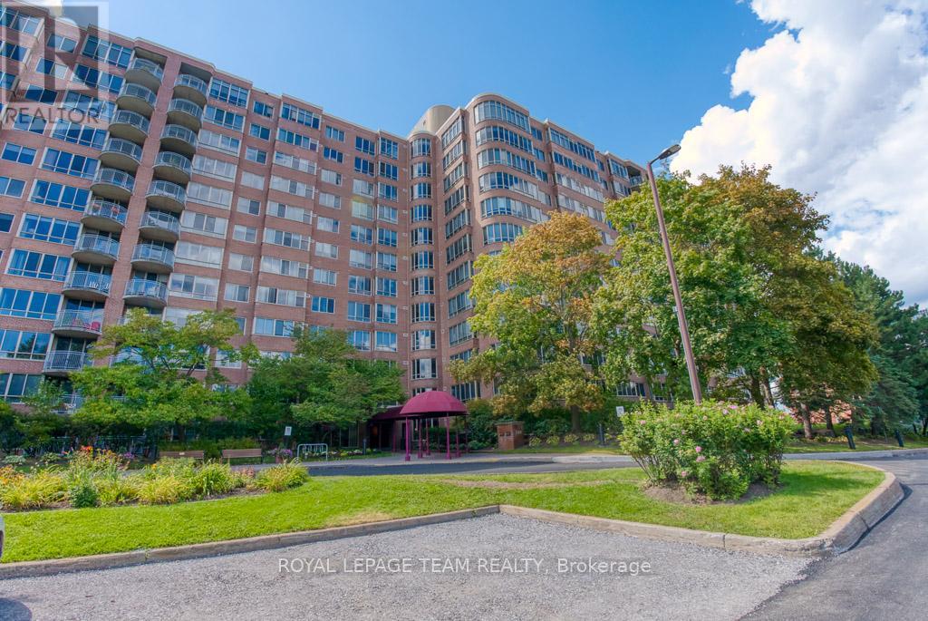 306 - 100 Grant Carman Drive
