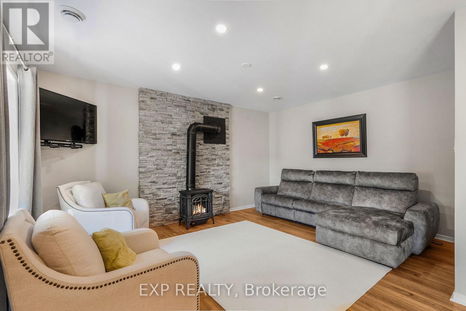 1533 Bouvier Road