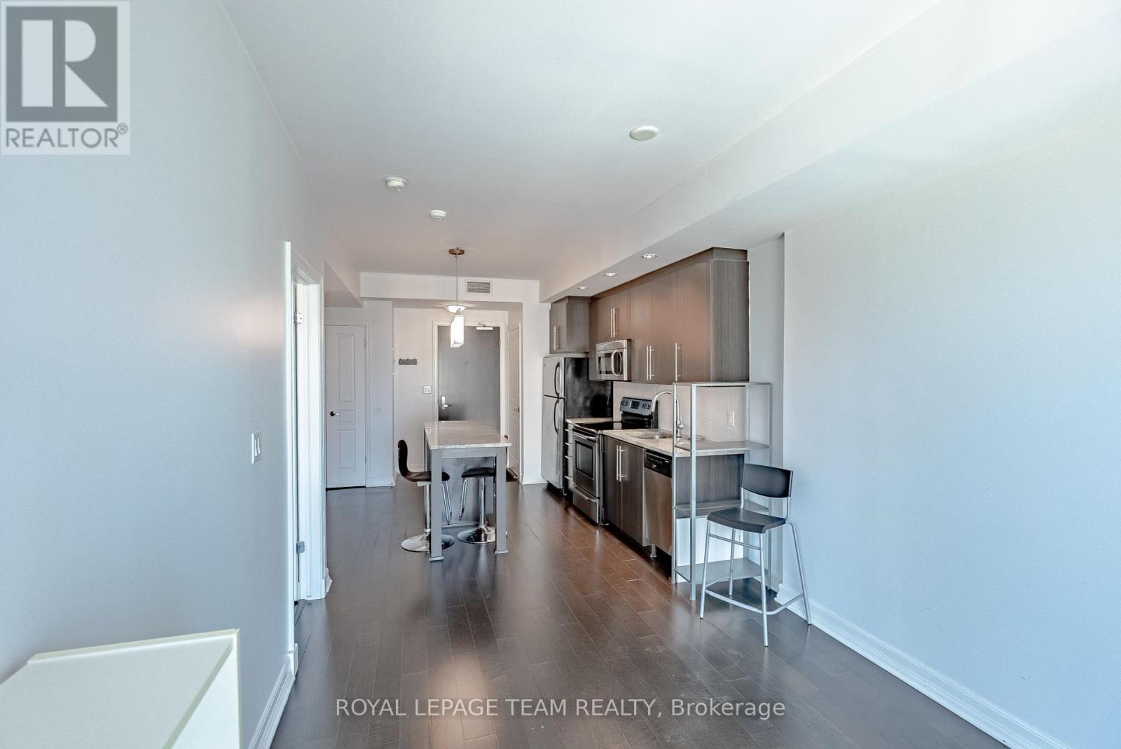1209 - 238 Besserer Street