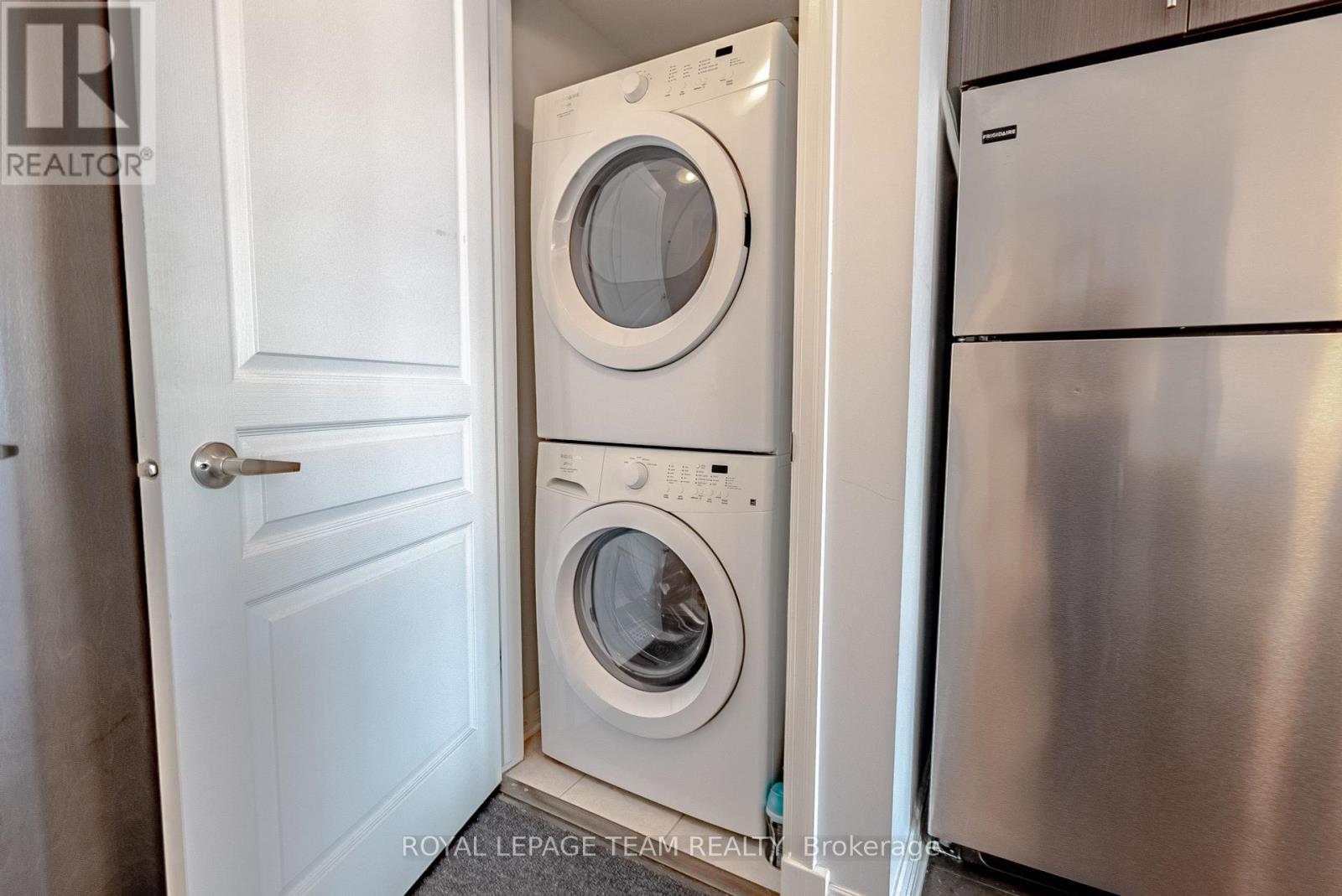 1209 - 238 Besserer Street