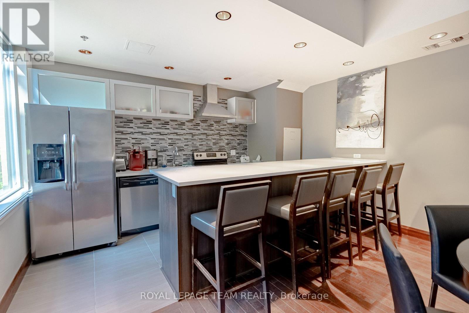 1209 - 238 Besserer Street