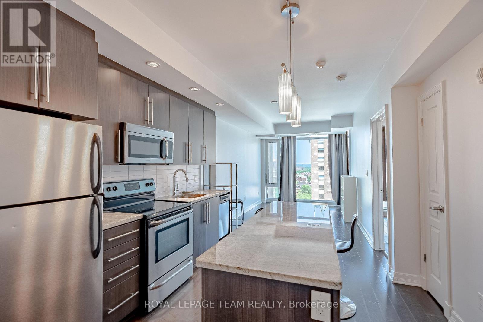 1209 - 238 Besserer Street
