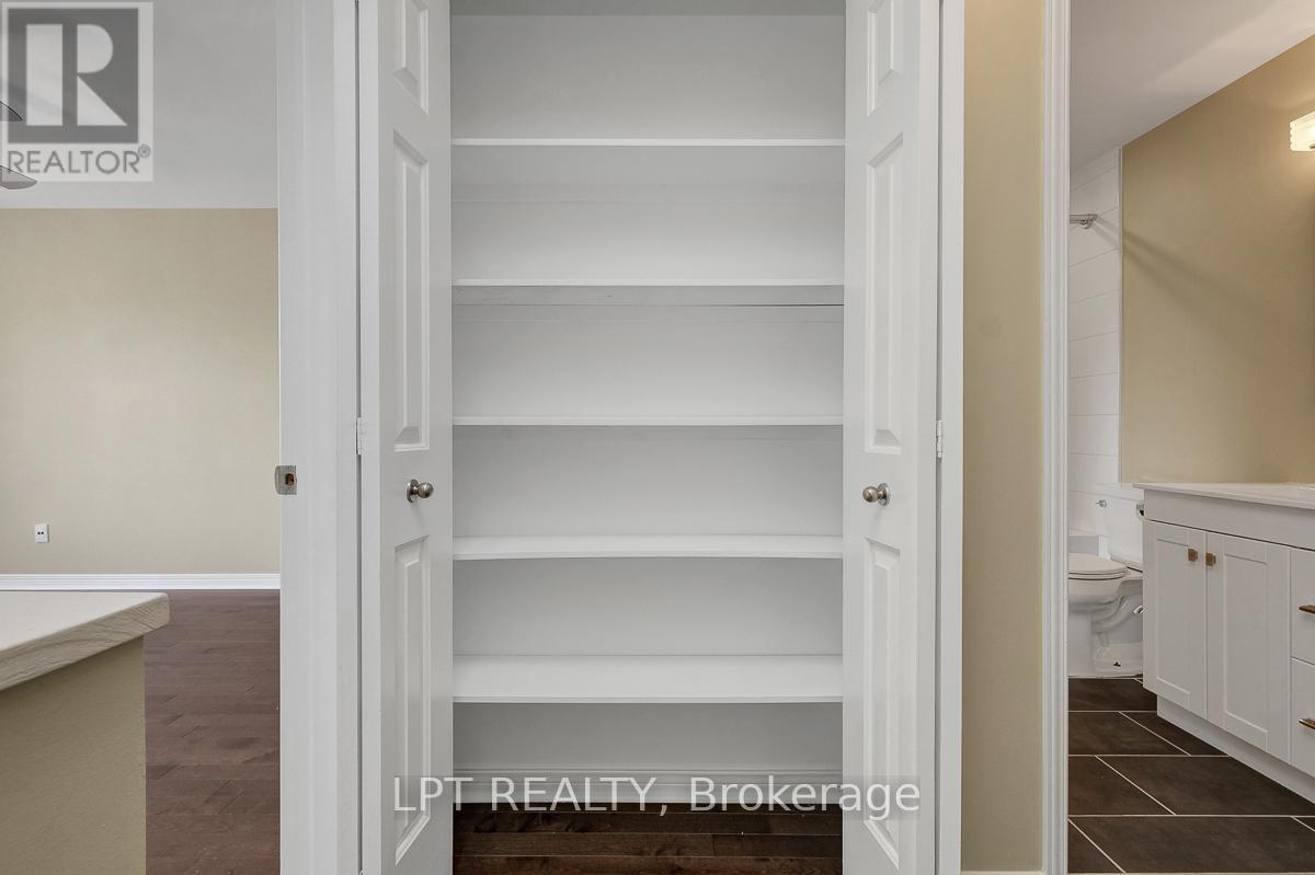 13 - 1121 Bavlie Avenue
