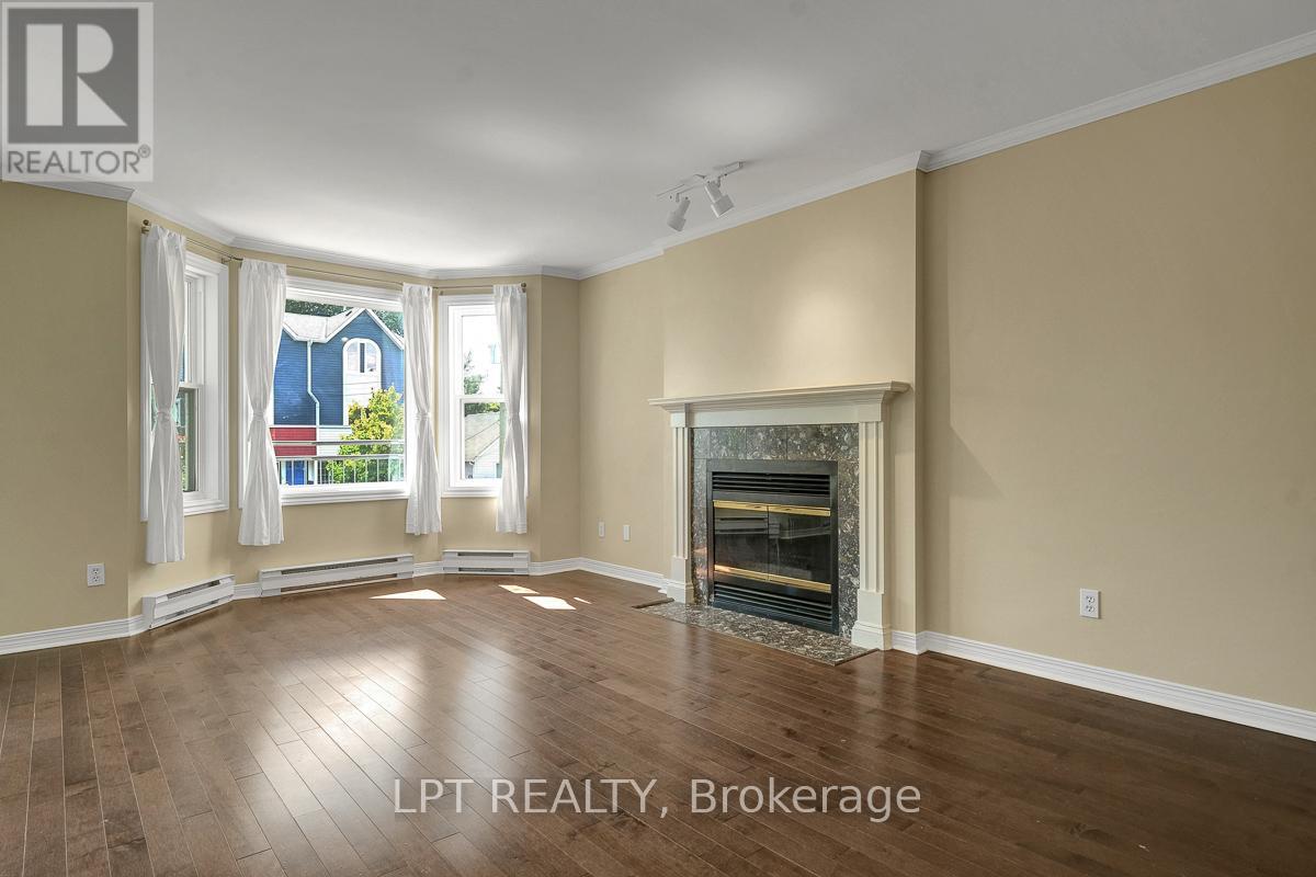 13 - 1121 Bavlie Avenue