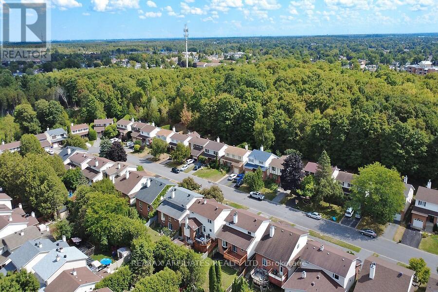 23 Tamblyn Crescent
