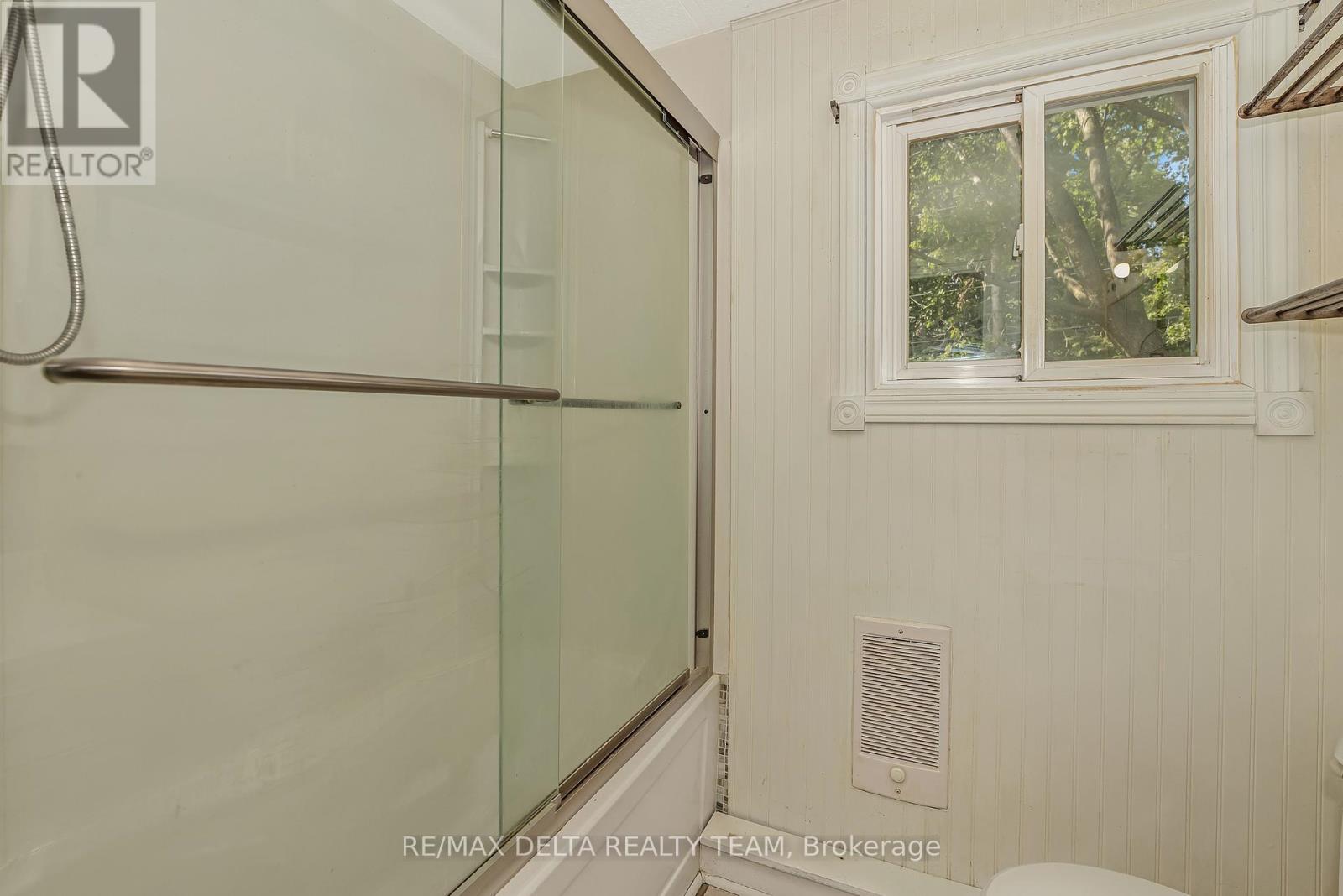 25 Fringewood Drive