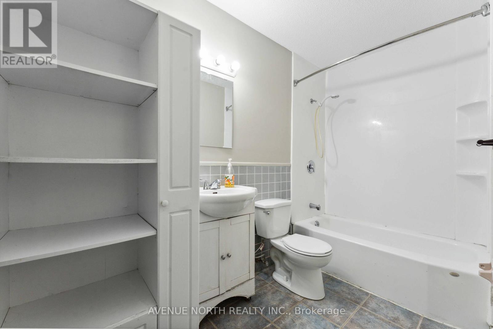34j - 1958 Jasmine Crescent