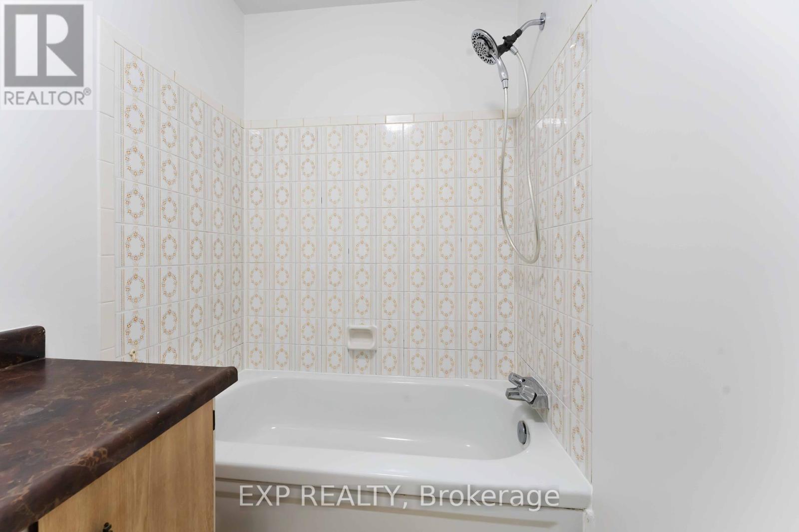 181 - 825 Cahill Drive W