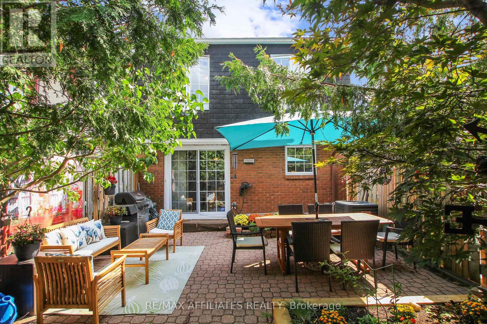 1065 Meadowlands Drive