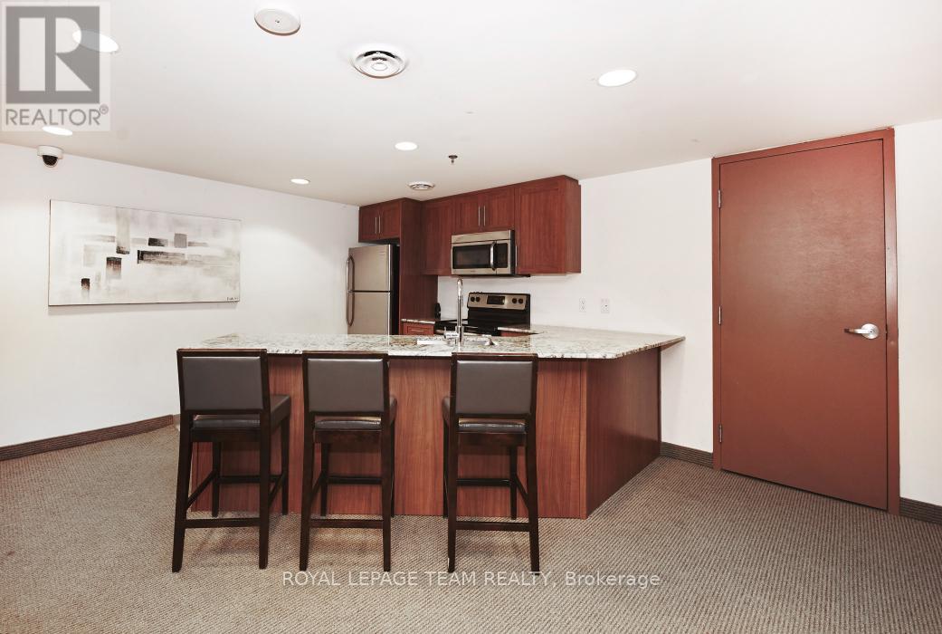 1303 - 242 Rideau Street