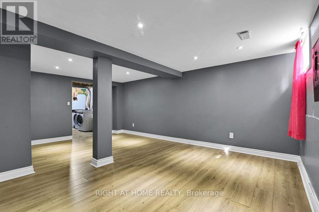 1441 Perez Crescent