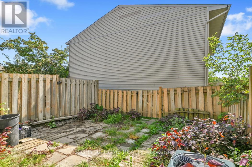 1441 Perez Crescent