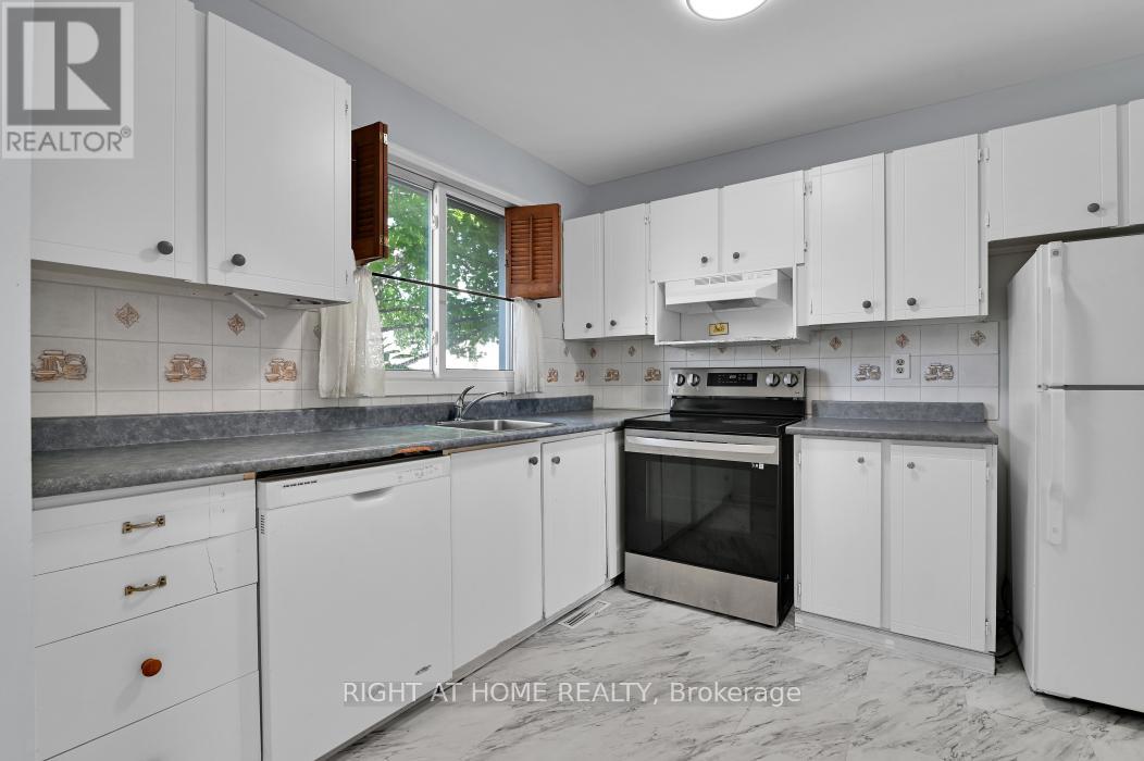 1441 Perez Crescent